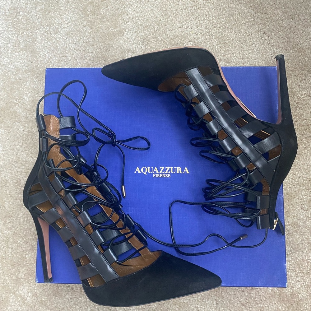 Aquazzura
Amazon Lace-Up Pumps